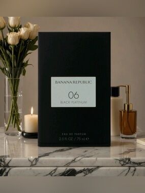 Banana Republic Black Platinum Box - Black
